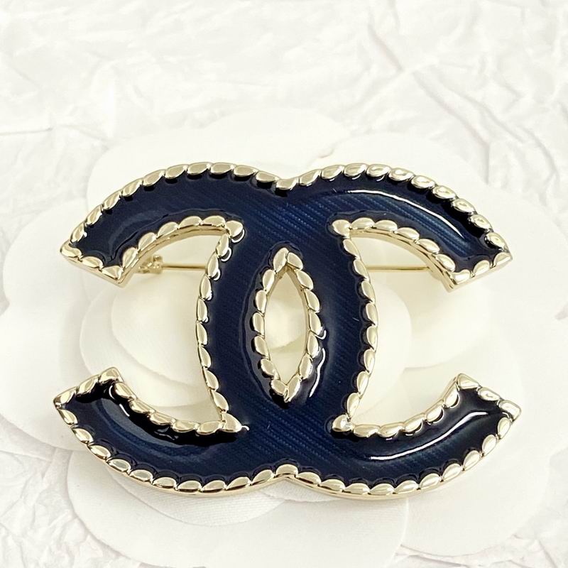 Chanel Brooch 08yxq12